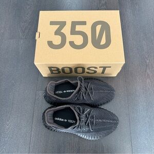 Yeezy 350 black size 8